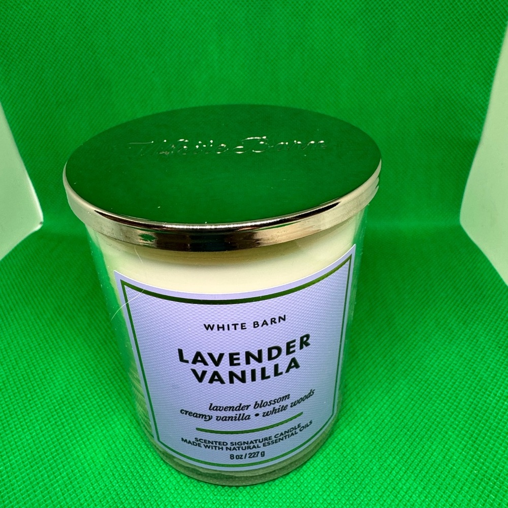 White Barn Lavender Vanilla Candle - Single Wick NWT